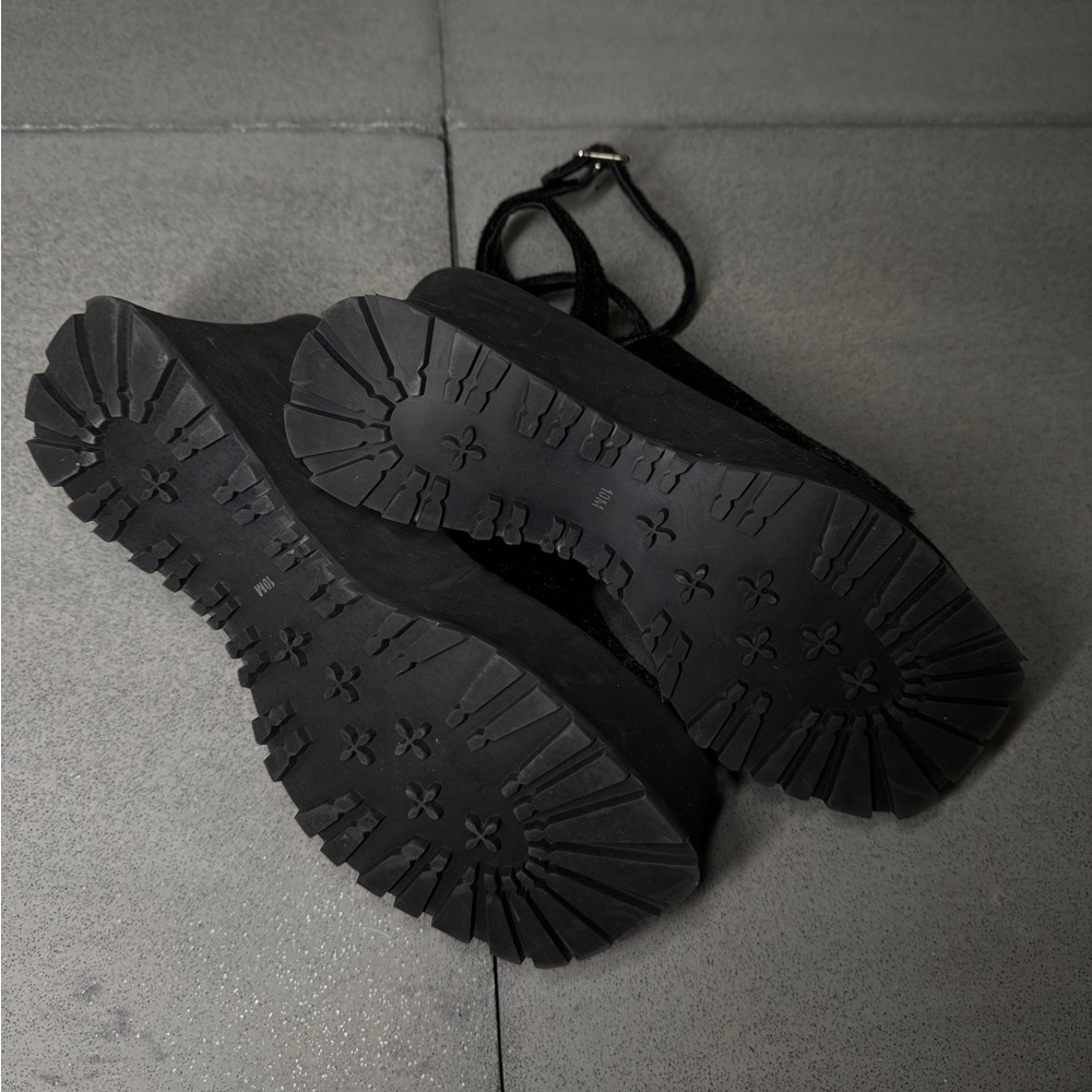 DOLLSKILL Women's Black Platform Sandals - Picture 3 of 3